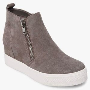 Steve Madden Women’s Wedgie Sneaker (Gray Suede 7.5)